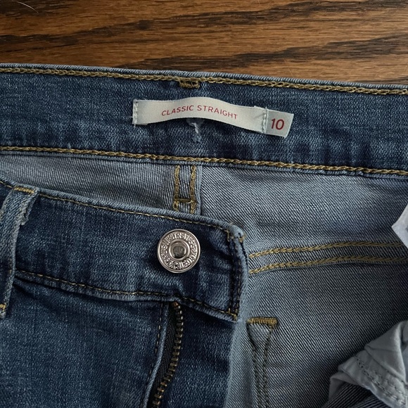 Levi Classic Straight Jeans - Picture 2 of 4